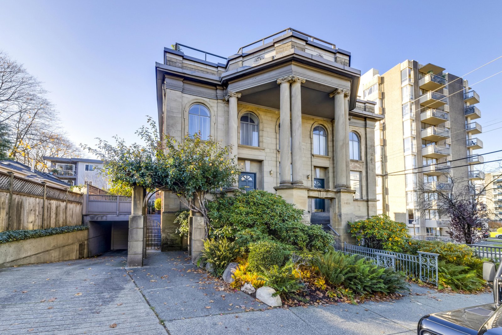 Building Image