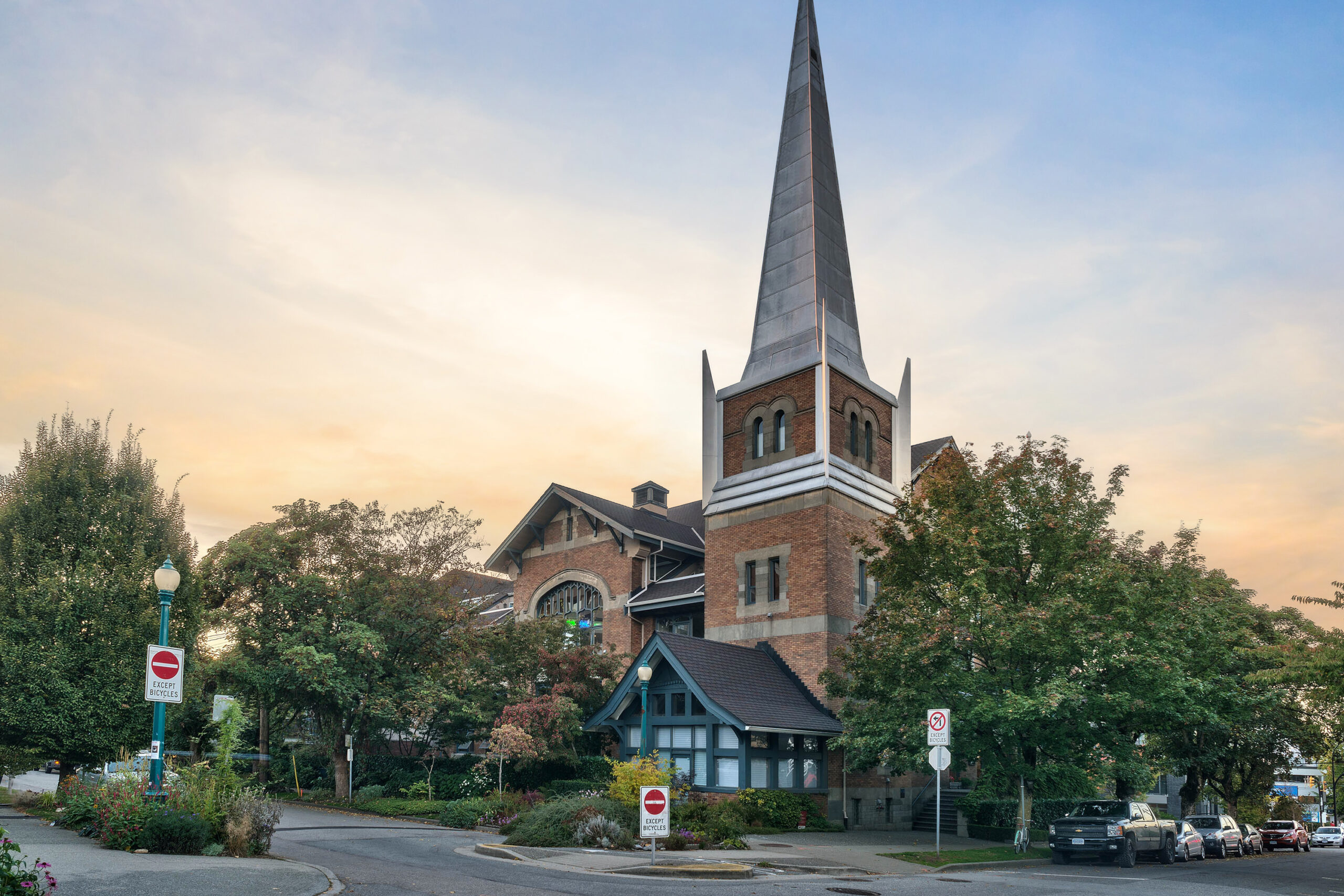 Building Image